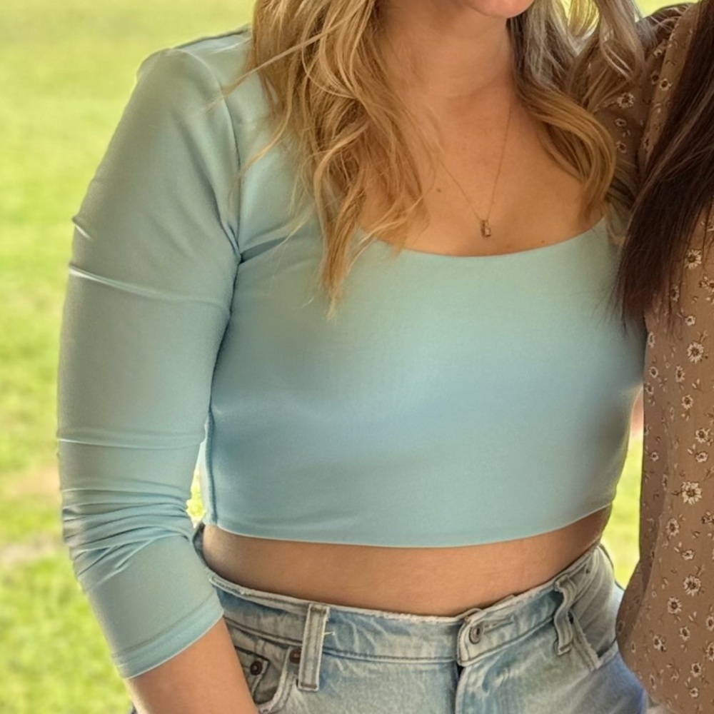 Elegant Blue Long Sleeve Crop Top - Picture 6 of 6